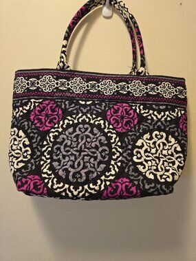Vera Bradley Holiday Open Top Tote in Canterberry Magenta (retired)
